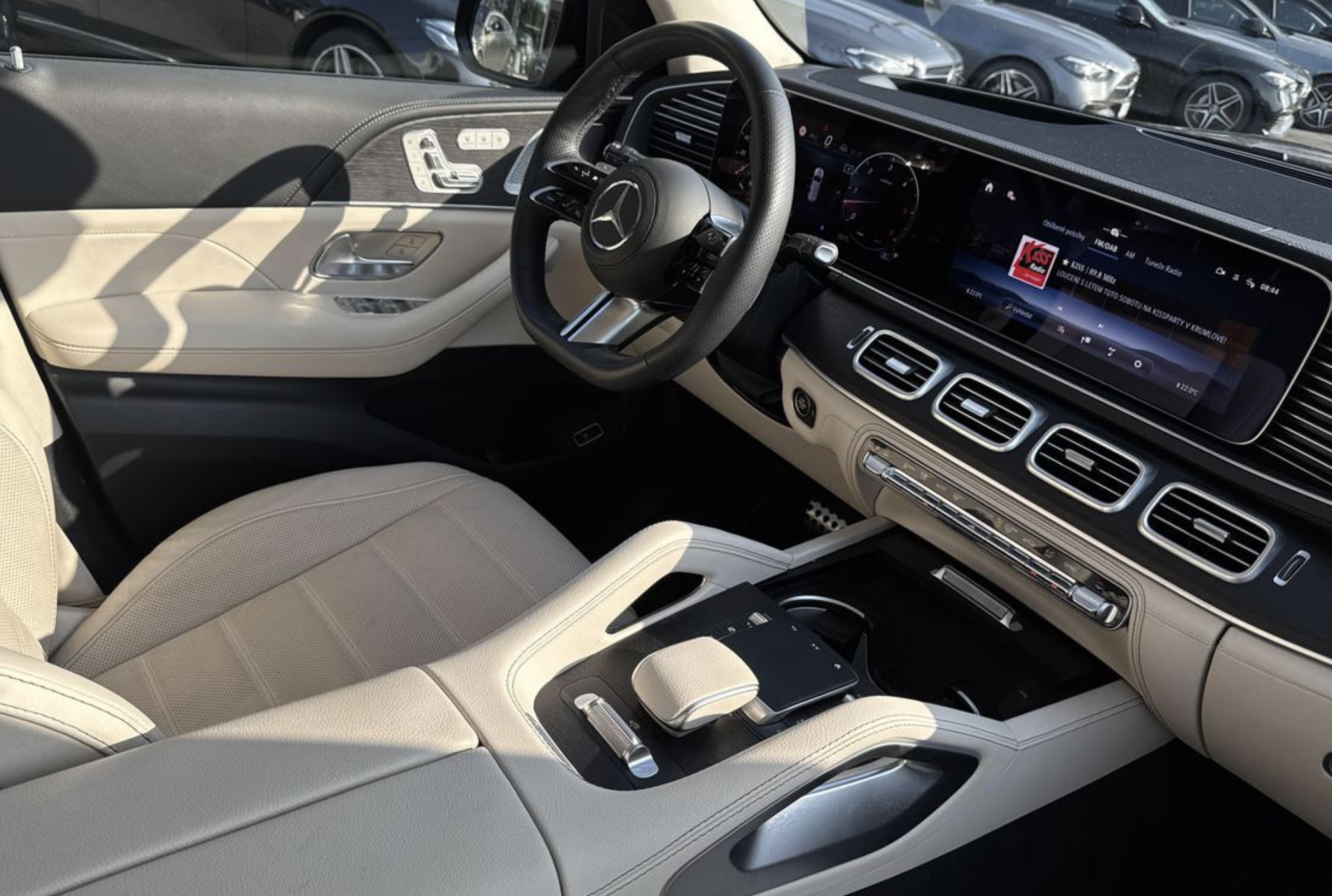 MERCEDES GLS 450d AMG | FACELIFT | SKLADEM | ČESKÉ OJETÉ AUTO | ČERNÁ S BÉŽOVOU KŮŽÍ | MAXIMÁLNÍ VÝBAVA | VIP SLEVA | NÁKUP ONLINE | AUTOiBUY.com